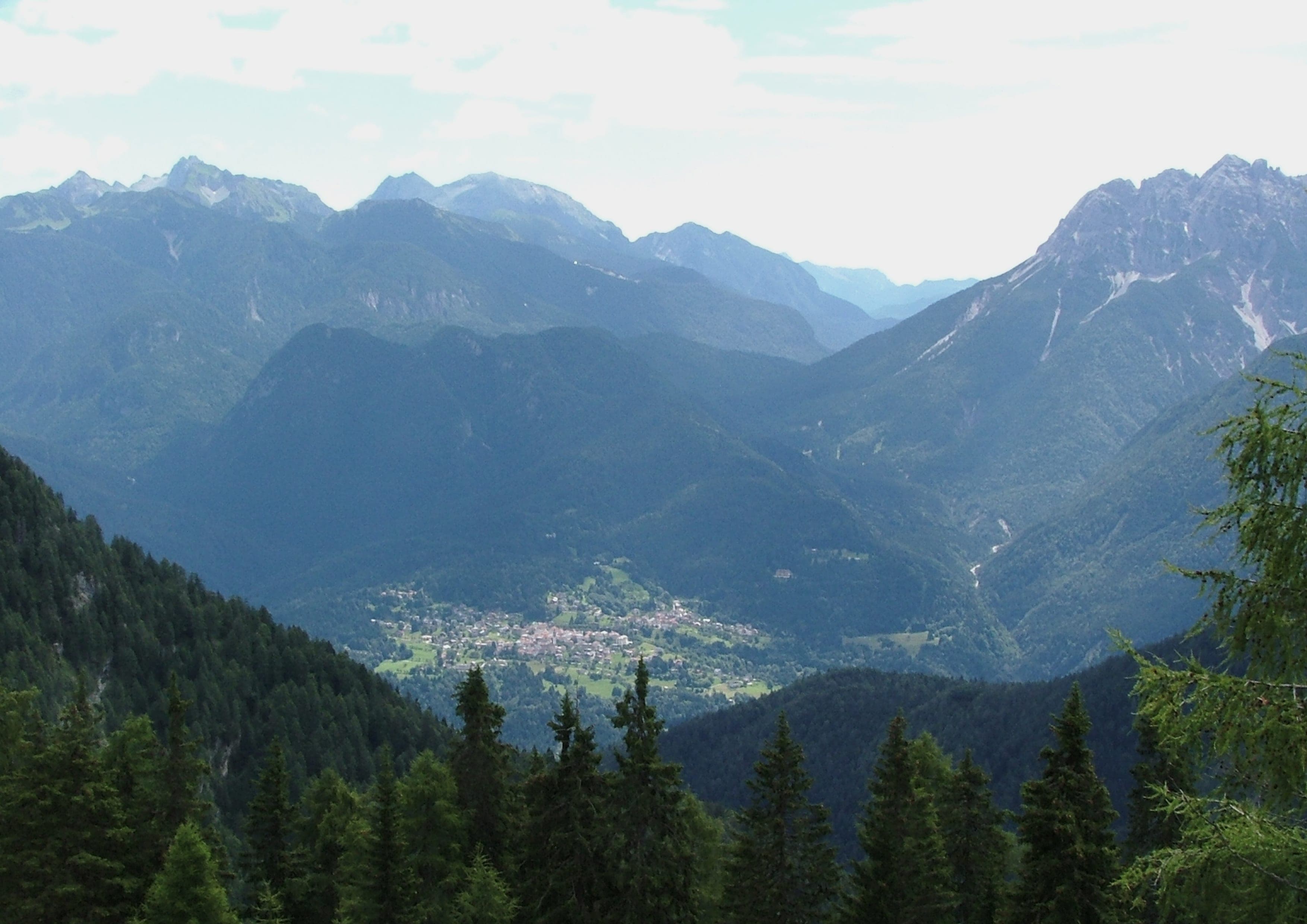 Alta Via delle Dolomiti 5 landscape certificate route preview in Italy