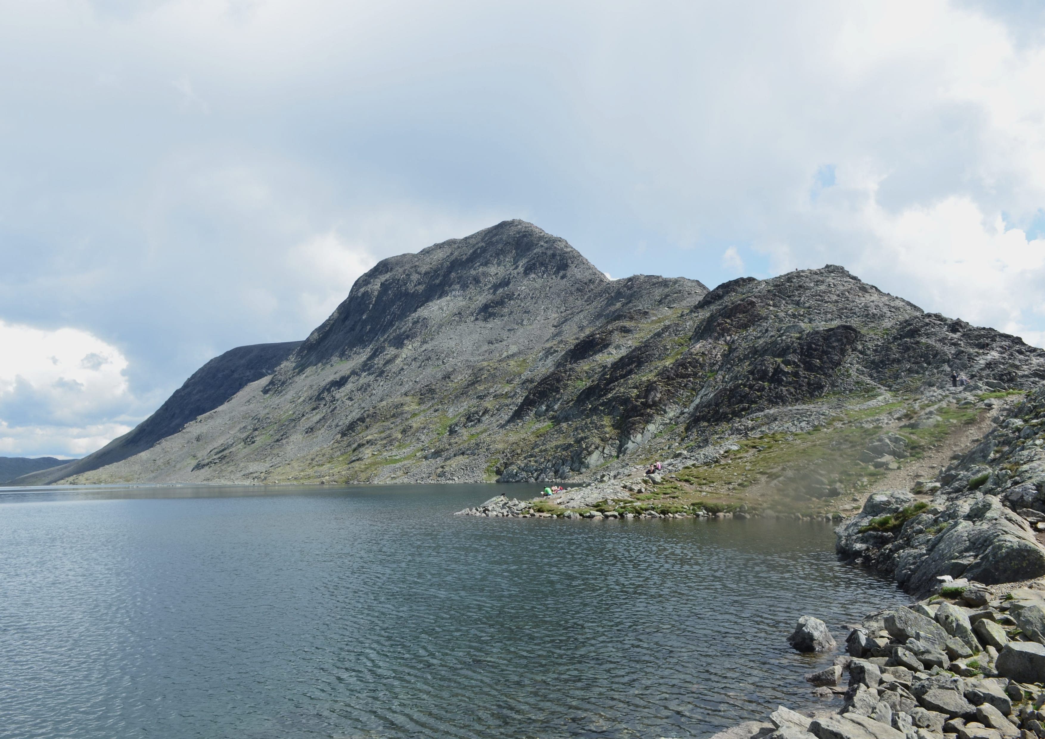 Besseggen Ridge landscape certificate route preview in Norway