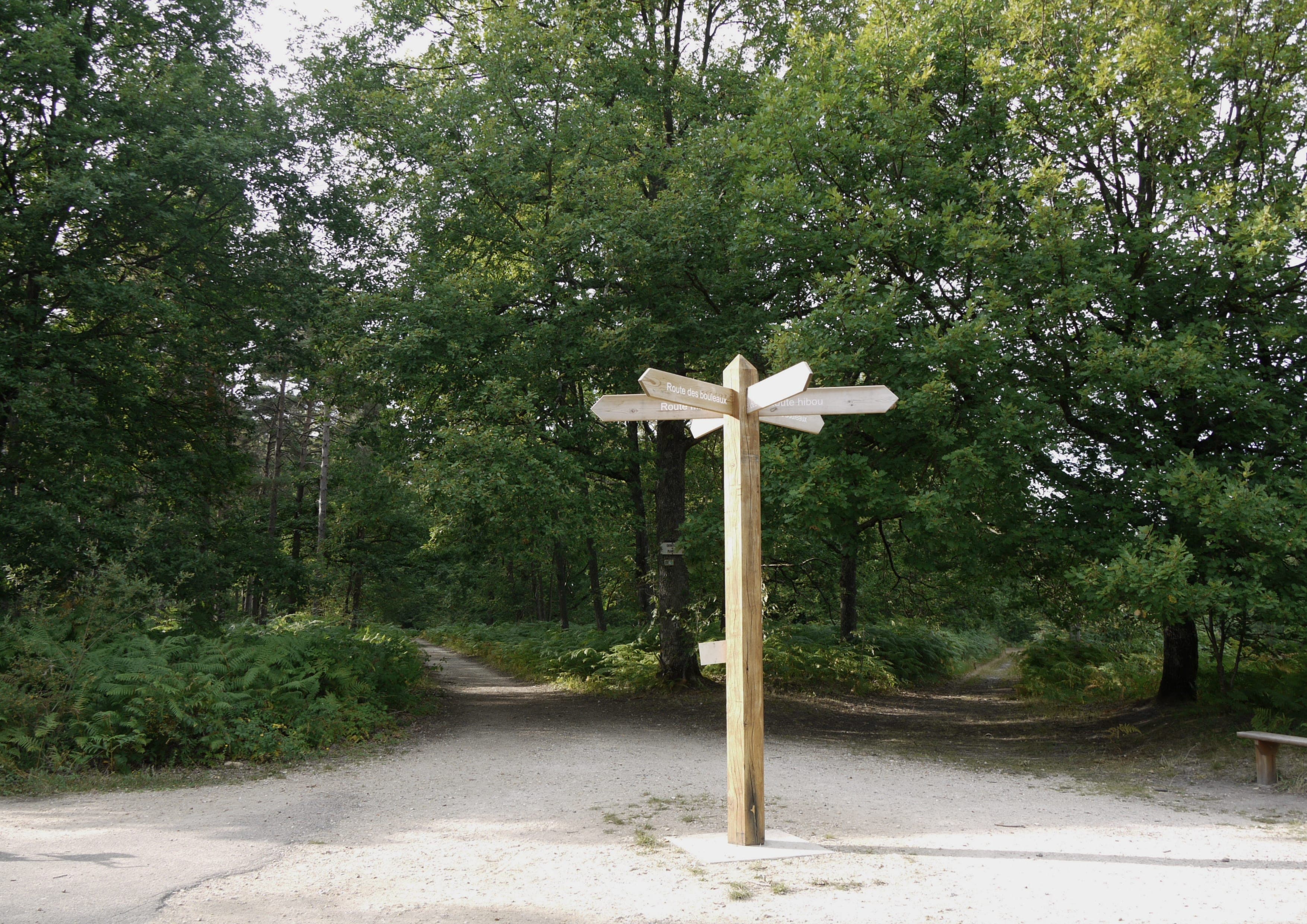 GR11 Grand Tour of Paris landscape certificate route preview in France