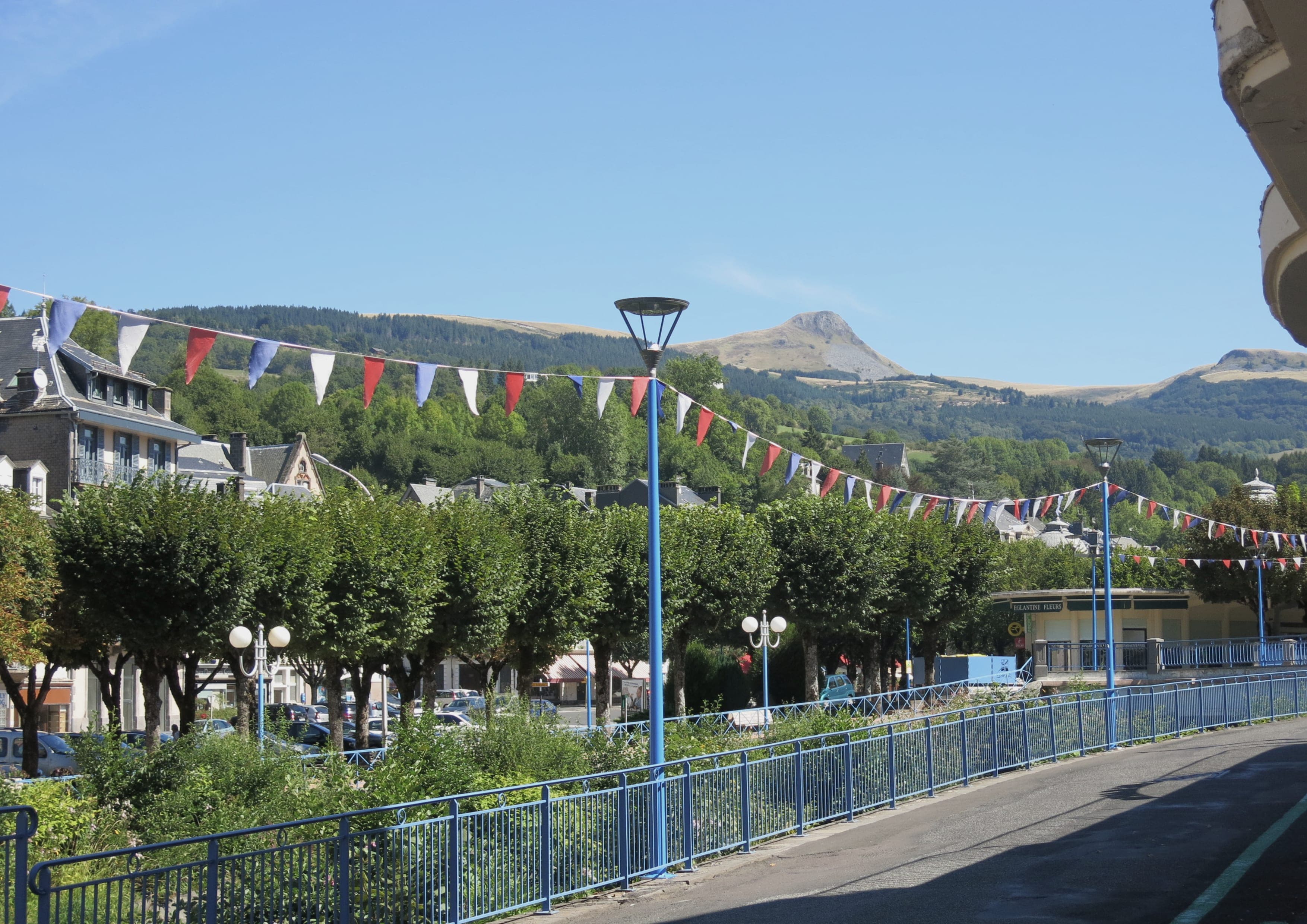 GR30 Tour of Auvergne Lakes landscape certificate route preview in France