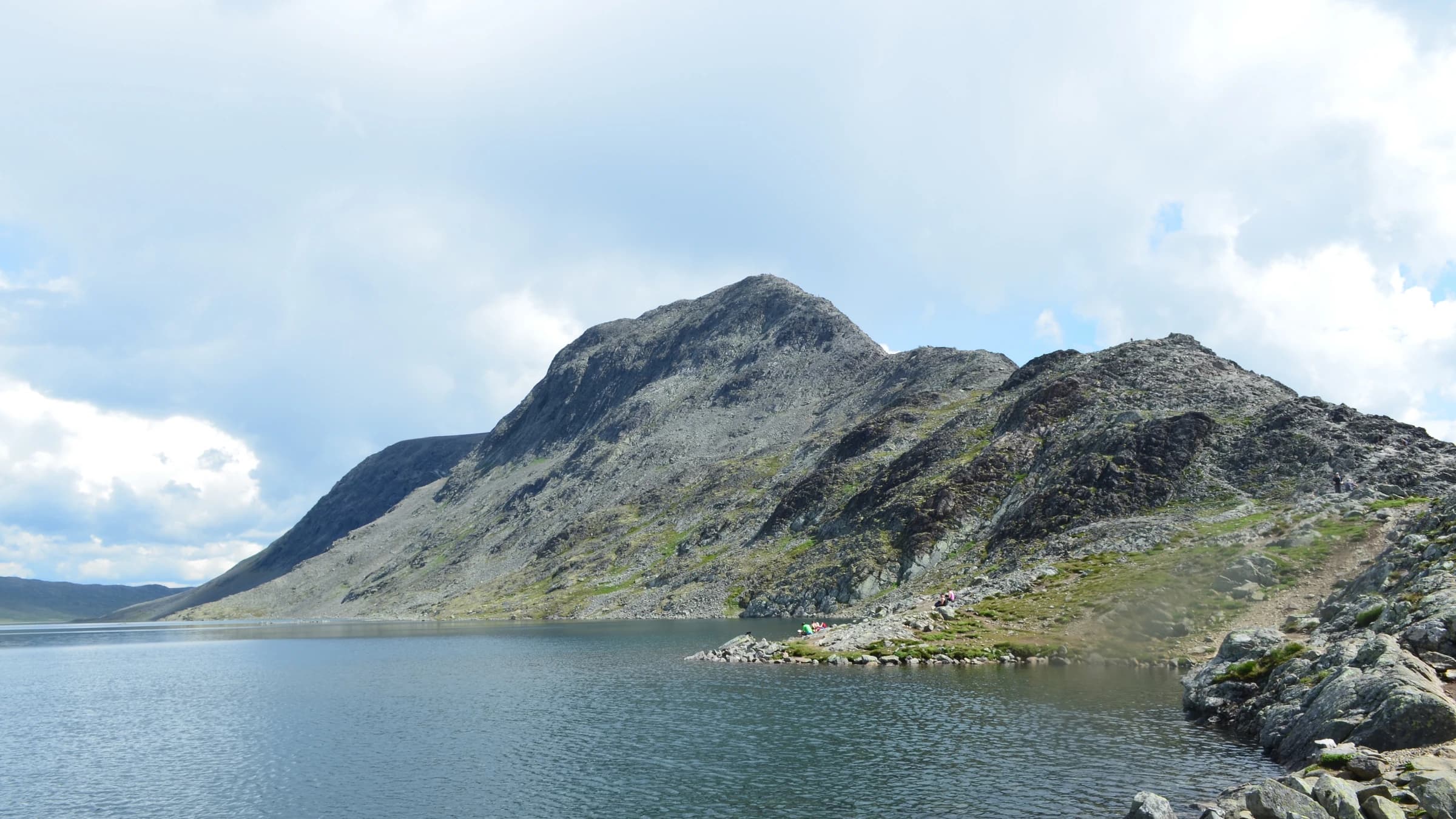 Besseggen Ridge landscape certificate route preview in Norway