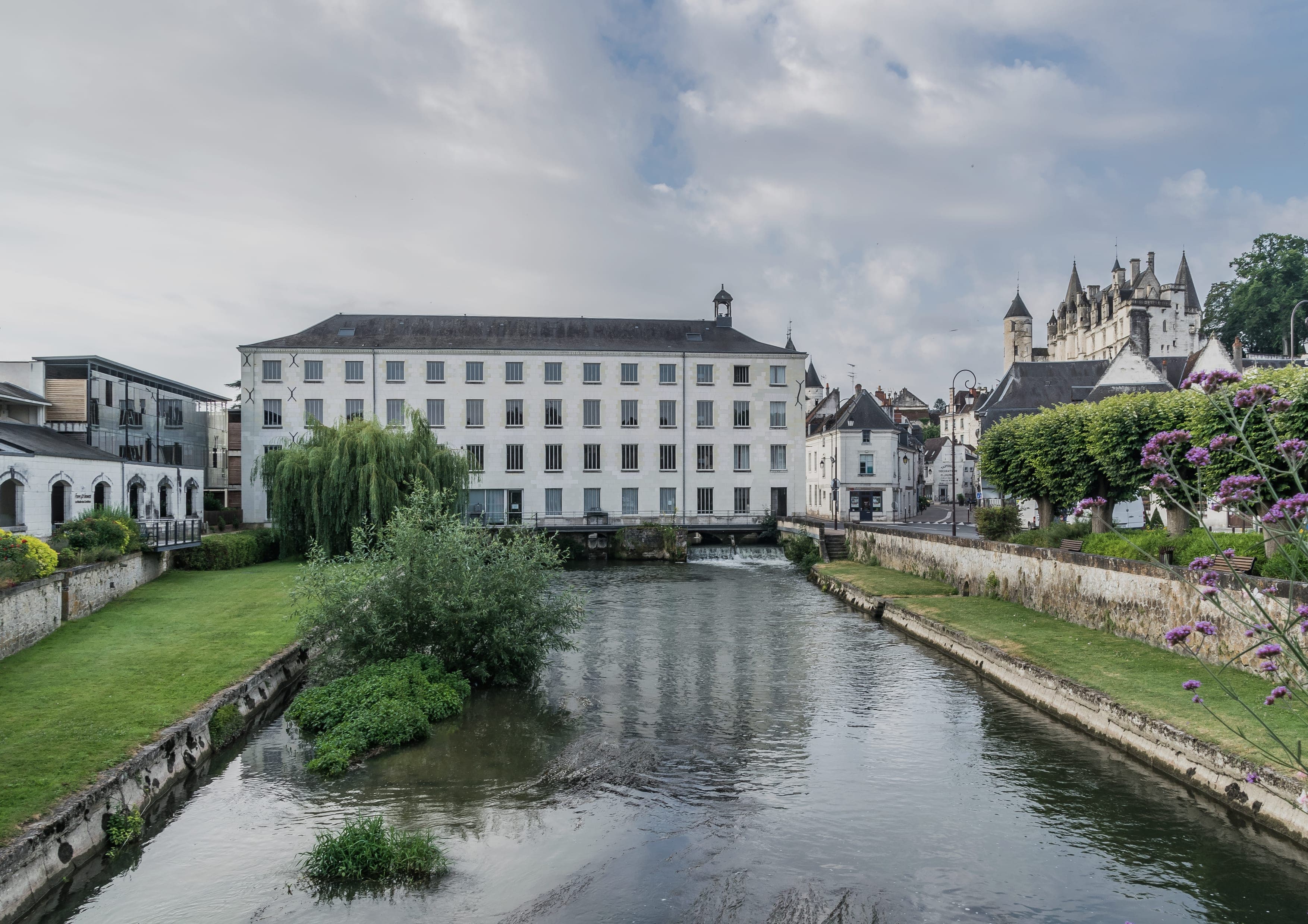 GR41 Loire Valley to Auvergne landscape certificate route preview in France